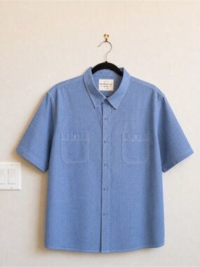 EUC Weatherproof Light Blue Short-Sleeve Button Down Shirt